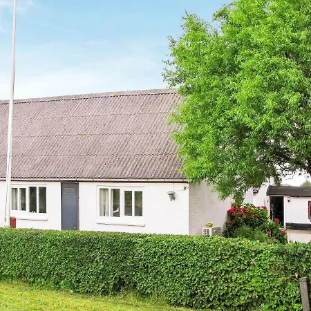 10 Person In Thyholm-by Traum * Thyholm